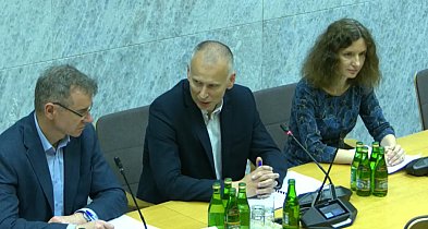 MF naprawia błąd w bazie podatkowej CIT. Setki milionów do zwrotu dla gmin -44942