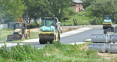 Na Szmaragdowej i Bursztynowej jest już asfalt-45279