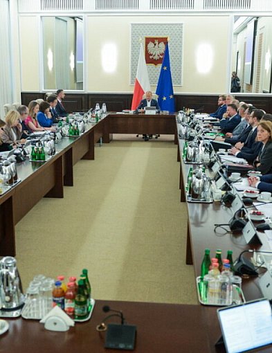 Rada Ministrów przyjęła projekt wliczający umowy cywilnoprawne do stażu pracy-45387