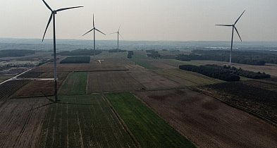 Sejm w ustawie wiatrakowej zdecydował o przedłużeniu mrożenia cen prądu-45435