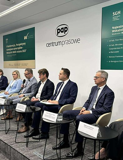 Raport SGH: spadł optymizm samorządów co do perspektyw rozwoju-45737