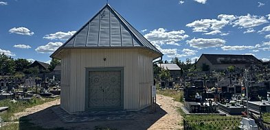 Zabytkowa kapliczka wyremontowana-45859