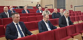 Jakie decyzje podjęto podczas obrad?