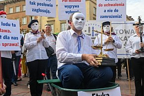 Demonstracja oświatowej „S" i KROPS pod hasłem „Stop likwidacji polskiej edukacji”-47650