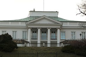 Dron nad Belwederem - podejrzewane złamanie prawa lotniczego-47714