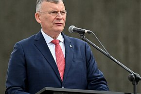 Wiceszef MON: wprowadzenie dwukadencyjności to odbieranie praw wyborczych-47773
