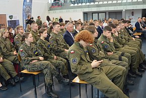 Warsztaty w ZST Kolno: Sztandar trzeba kochać i szanować-48708