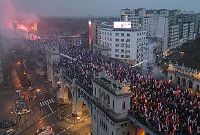 Warszawa: ulicami miasta przeszedł Marsz Niepodległości-49279