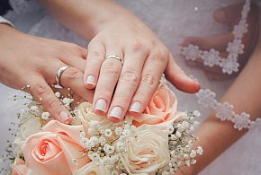 40 tys. zł za ślub i dziecko. PiS chce zachęcać do małżeństw i rodzicielstwa-49654