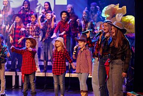 Koncert „Nasza Osiecka” w kolneńskim domu kultury (fotorelacja)-50067