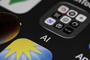 Ekspert: AI hakuje nasz system myślenia, żeby nas do czegoś przekonać-50528