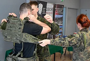 Wojsko wzywa Polaków na komisje. Chodzi głównie o te roczniki-50950