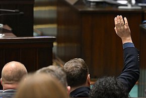 Sejm uchwalił ustawę likwidującą 1 października CBA