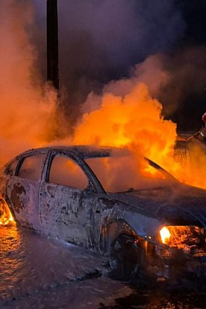 Pożar siedmiu pojazdów osobowych-5701