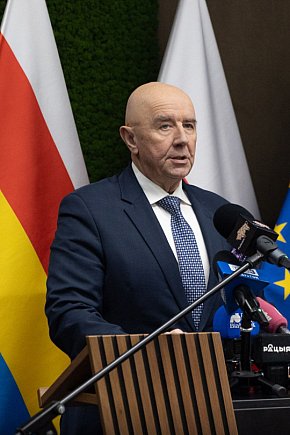 Zarząd województwa przedstawił budżet samorządu na 2026 rok-5706