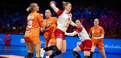 Polskie piłkarki przegrały z Holandią 22:33 (fotorelacja)-49983