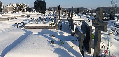 Kolneński cmentarz w zimie (fotorelacja)-51052