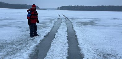 Mazury: Jaka jest grubość lodu na jeziorach? (raport)