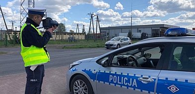 Przy ograniczeniu do 90 km/h kierowca miał na liczniku 132 km/h