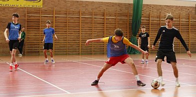 Zimowy Turniej Halowej Piłki Nożnej (fotorelacja)