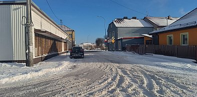 Opady marznącego deszczu lub mżawki powodujące gołoledź