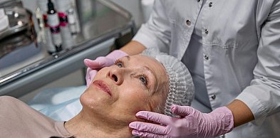 Terapia plazmowa – na czym polega zabieg i kiedy warto go rozważyć?