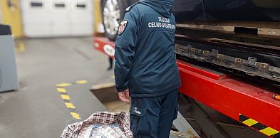 Kontrabanda w progach, podłogach i silnikach