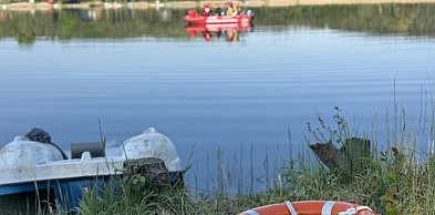 Poszukiwania 18-latka na jeziorze Juksty