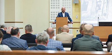 Spotkanie marszałka z samorządowcami i przedstawicielami PKS Nova