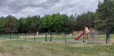 Zakończono wykonanie ogrodzenia placu zabaw w Bagińskich