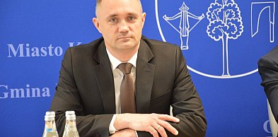 Tomasz Chojnowski skupia się na sukcesach władz powiatowych