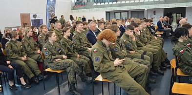 Warsztaty w ZST Kolno: Sztandar trzeba kochać i szanować-48708