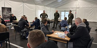 Wcielenie ochotników do kolneńskiego batalionu-48884