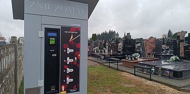 Na kolneńskim cmentarzu pojawił się zniczomat-48938