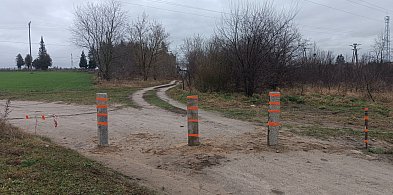 Droga na cmentarz w Kolnie zablokowana-50175