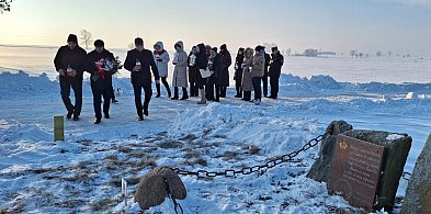 Hołd dla powstańców styczniowych w Czerwonem (fotorelacja)