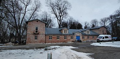 Remont zabytkowego Dworku w Grabowie nabiera tempa