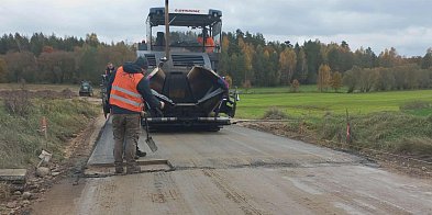 Trwają prace przy przebudowie drogi gminnej-48929