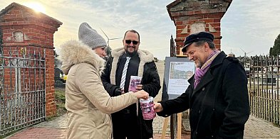 Rekordowa suma zebrana na remont bramy cmentarza-49079