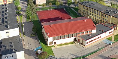 Ile zapłacisz za biuro, boisko, salę, garaż lub reklamę-49956