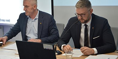 Czwartkowe decyzje radnych powiatowych (fotorelacja)