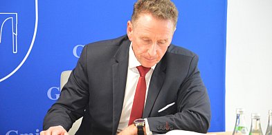 Sprawozdanie starosty z międzysesyjnej pracy zarządu