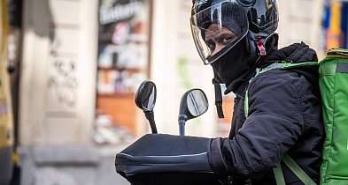 Pracodawcy RP: cudzoziemcy wykonują prace, których nie chcą Polacy-48665