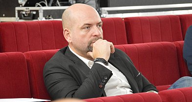 Radny domaga się modernizacji oświetlenia-48839