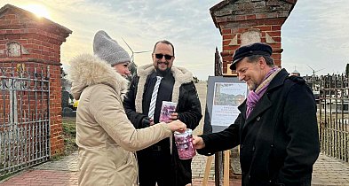 Rekordowa suma zebrana na remont bramy cmentarza w Grabowie-49079