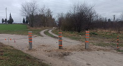 Droga na cmentarz w Kolnie zablokowana-50175