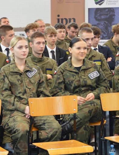 Zobacz materiał filmowy z warsztatów w ZST Kolno-48773