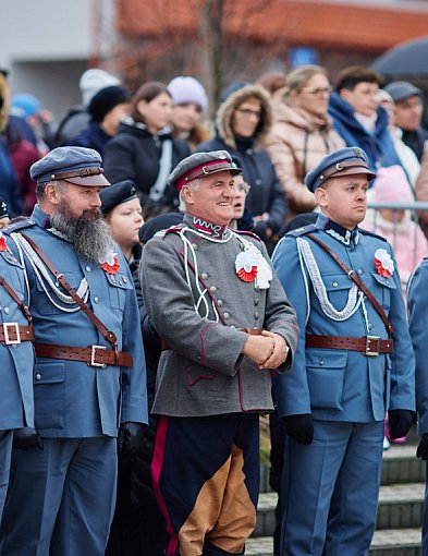 Stawiski: Uroczystości pod Pomnikiem Niepodległości Ojczyzny-49265