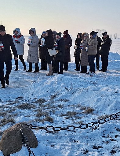 Hołd dla powstańców styczniowych w Czerwonem (fotorelacja)
