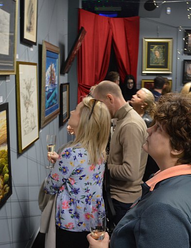 Kilkunastu malarzy i kilkadziesiąt dzieł na wystawie w Kolnie